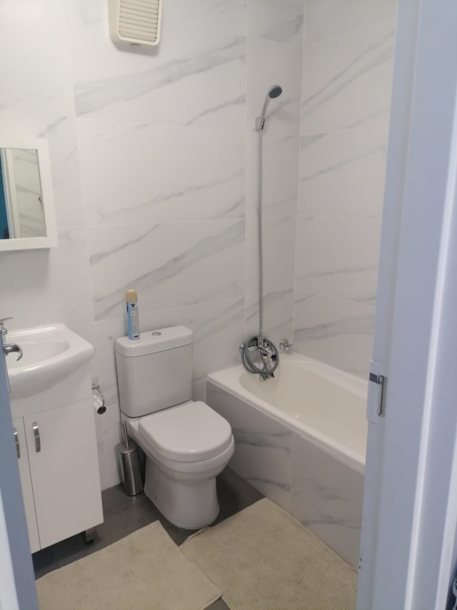 To Let 2 Bedroom Property for Rent in Strand Central Western Cape